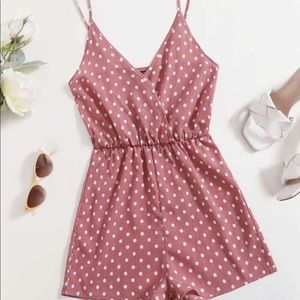 NWOT 🦹🏼‍♀️Dusty rose polka dot romper